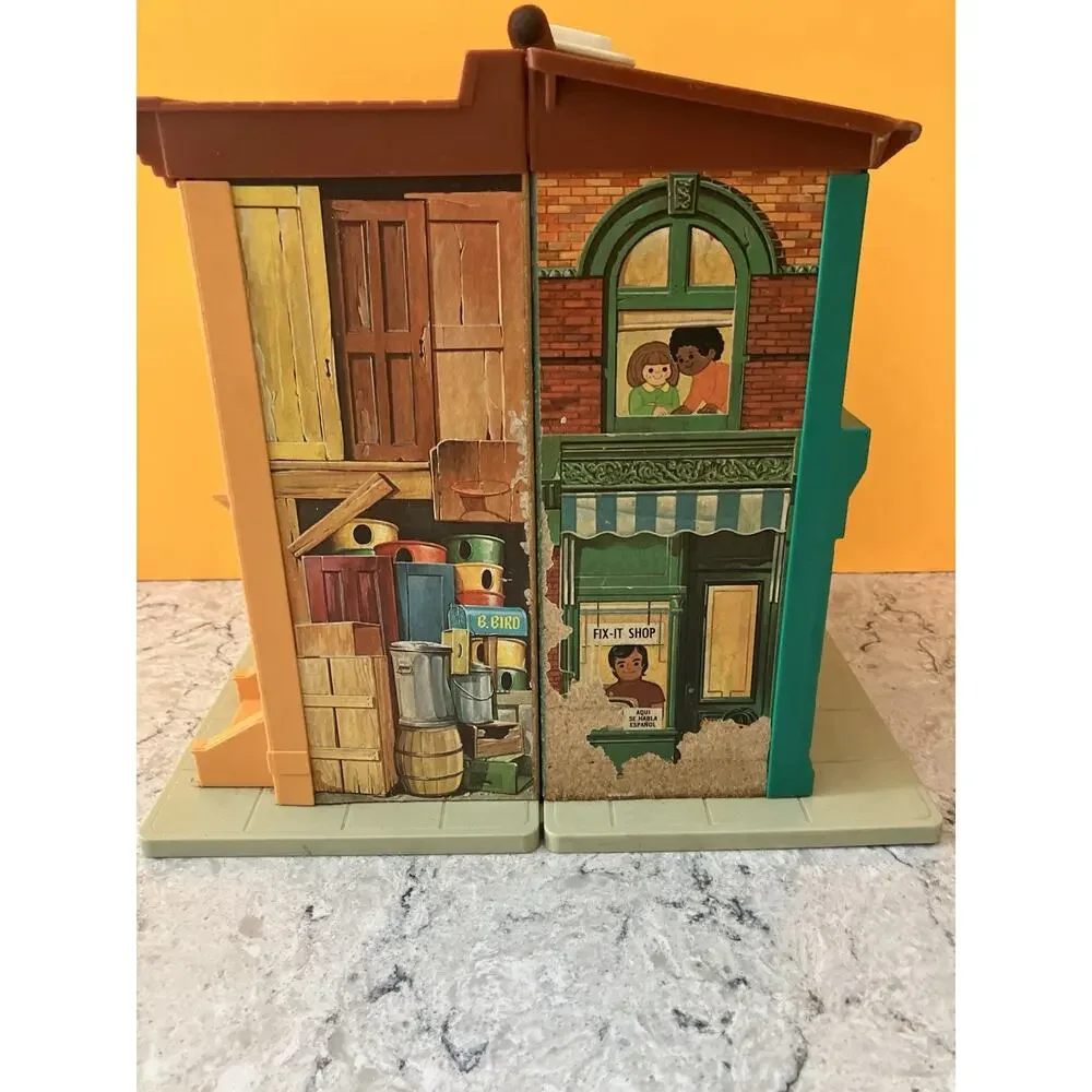 Vintage Fisher Price Play Toy Family Sesame Street House Lot Fold & Carry #938